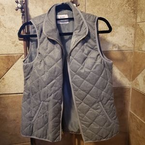 Old Navy quilted puffer vest Size M